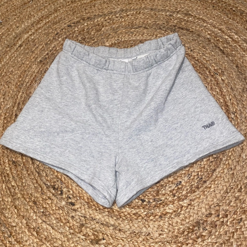 ARITZIA TNA SWEATFLEECE COZY FLEECE SHORTS